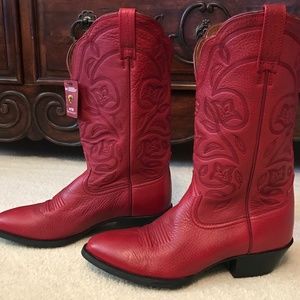 NEW ARIAT W's Heritage Western Boots Size 7.5